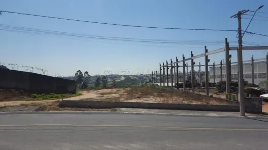 à venda, 1700m² no Jardim Califórnia, Jacareí