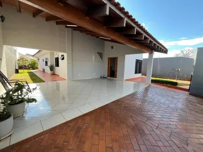 Casa com 2 Quartos à venda, 450m² no Jardim Leblon, Campo Grande