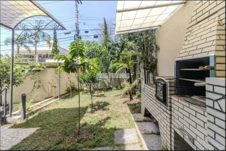 Casa com 3 Quartos à venda, 300m² no Pacaembu, São Paulo
