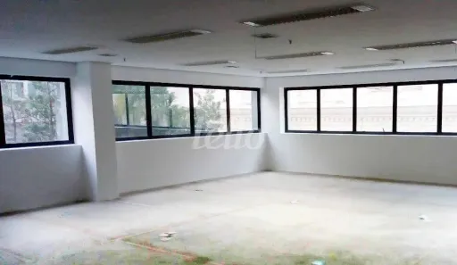 Sala Comercial para alugar, 218m² no Vila Olímpia, São Paulo
