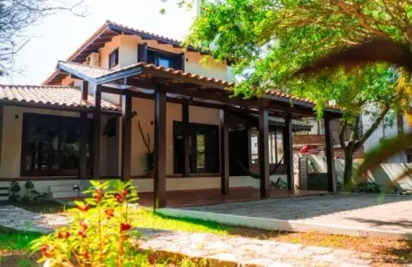 Casa de Condomínio com 4 Quartos para alugar, 300m² no Rio Tavares, Florianópolis