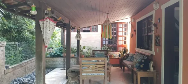 Casa com 3 Quartos à venda, 240m² no Mata Paca, Niterói