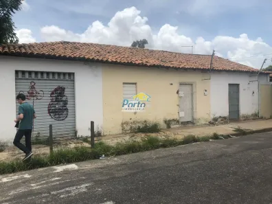 Casa com 4 Quartos à venda, 600m² no Mafuá, Teresina