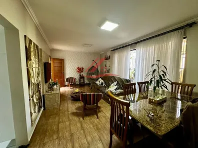 Casa com 3 Quartos à venda, 169m² no Matriz, Mauá