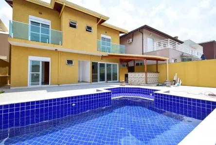 Casa de Condomínio com 4 Quartos à venda, 200m² no Centro, Peruíbe