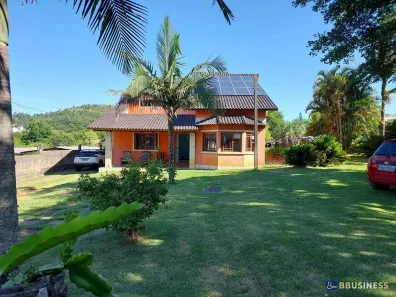 Casa com 3 Quartos à venda, 344m² no Vila Nova, Porto Alegre
