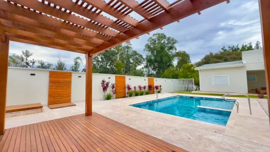 Casa de Condomínio com 6 Quartos para alugar, 550m² no Parque Village Castelo, Itu