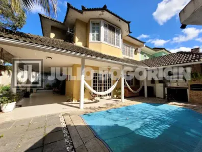Casa de Condomínio com 3 Quartos à venda, 167m² no Vargem Pequena, Rio de Janeiro