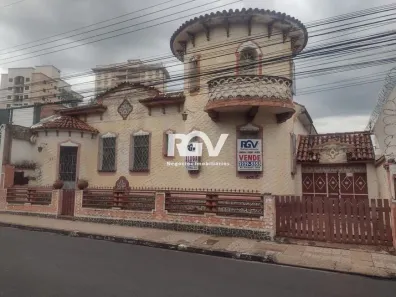 Casa com 4 Quartos para alugar, 403m² no Fundinho, Uberlândia