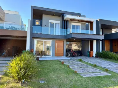 Casa de Condomínio com 4 Quartos à venda, 220m² no XANGRI-LÁ, Xangri-lá
