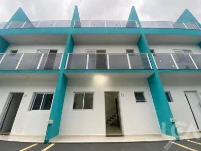 Sobrado com 3 Quartos à venda, 105m² no Jardim do Sol, Caraguatatuba