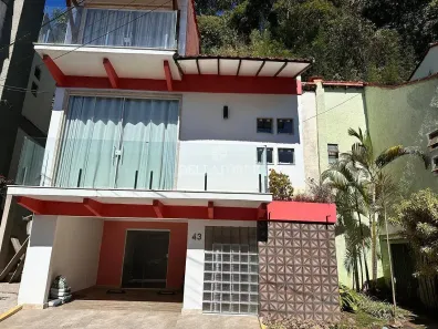 Casa de Condomínio com 2 Quartos à venda, 82m² no Iucas, Teresópolis