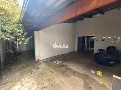 Casa com 3 Quartos à venda, 229m² no Santa Luzia, Uberlândia