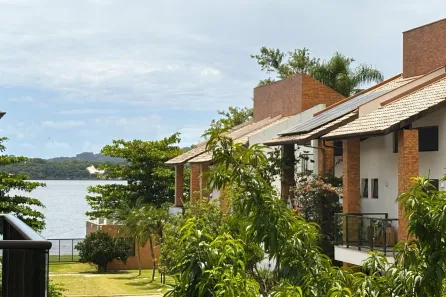 Casa de Condomínio com 3 Quartos para venda ou aluguel, 190m² no Lagoa da Conceição, Florianópolis