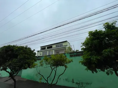 Casa com 4 Quartos à venda, 297m² no Caxangá, Recife