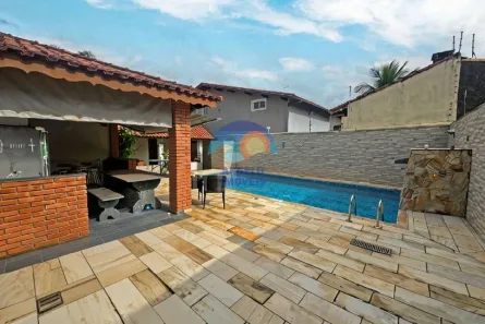 Sobrado com 3 Quartos à venda, 194m² no Jardim Icaraiba, Peruíbe