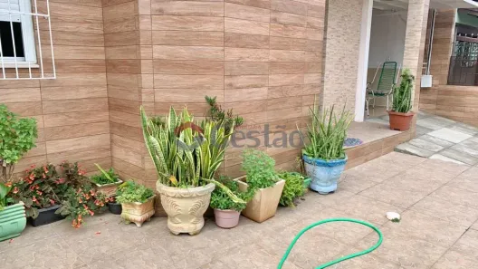 Sobrado com 4 Quartos à venda, 220m² no Igara, Canoas