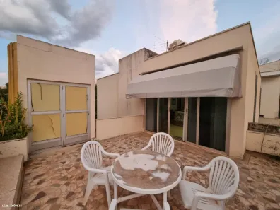 Casa com 4 Quartos à venda, 331m² no Centro, Presidente Prudente