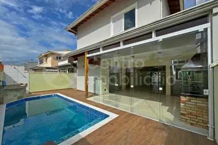 Casa de Condomínio com 4 Quartos à venda, 292m² no Jardim Tres Marias, Peruíbe
