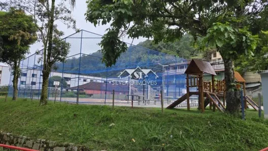 Lote/Terreno à venda, 741m² no Castelanea, Petrópolis