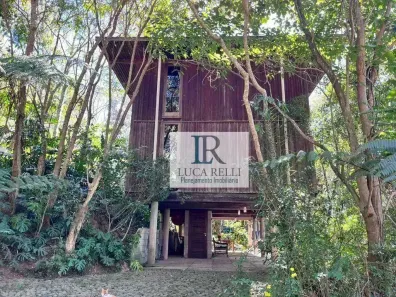 Casa de Condomínio com 4 Quartos para alugar, 260m² no Chácara do Refúgio, Carapicuíba