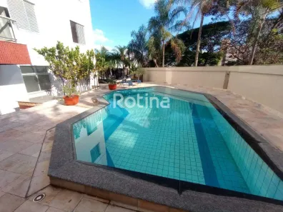 Apartamento com 3 Quartos para alugar, 80m² no Tabajaras, Uberlândia
