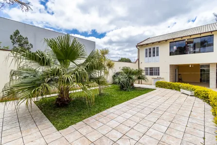Sobrado com 5 Quartos para alugar, 318m² no Jardim Cláudia, Pinhais