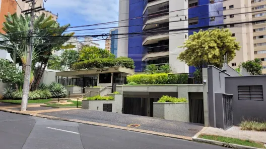 Apartamento com 4 Quartos para alugar, 239m² no Cambuí, Campinas