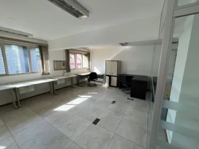 Sala Comercial à venda, 100m² no Vila Mariana, São Paulo