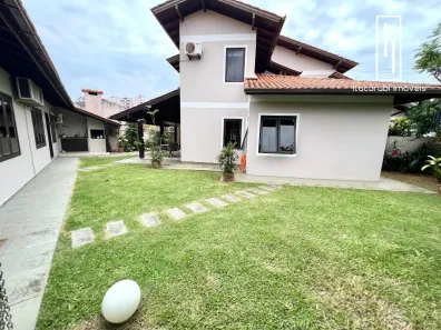 Casa com 4 Quartos à venda, 238m² no Itacorubi, Florianópolis