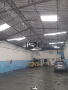 Galpão/Depósito/Armazém à venda, 300m² no Vila Califórnia, São Paulo