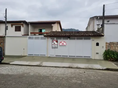 Casa com 3 Quartos à venda, 226m² no Jardim Califórnia, Caraguatatuba