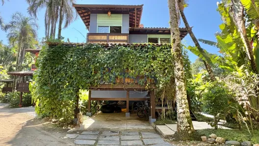 Casa de Condomínio com 4 Quartos à venda, 220m² no Camburi, São Sebastião