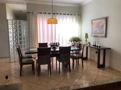 Casa com 3 Quartos à venda, 178m² no Parque do Castelo, Franca