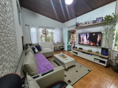 Casa com 4 Quartos à venda, 684m² no Camboinhas, Niterói