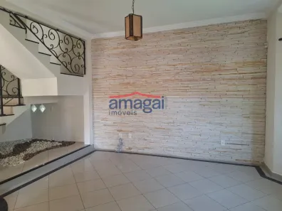 Sobrado com 3 Quartos para alugar, 238m² no Loteamento Villa Branca, Jacareí