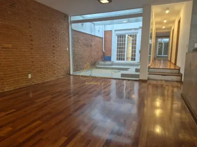 Casa com 3 Quartos para alugar, 226m² no Chácara Monte Alegre, São Paulo