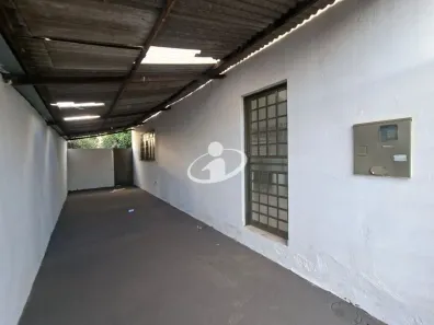 Casa com 2 Quartos para alugar, 70m² no Brasil, Uberlândia