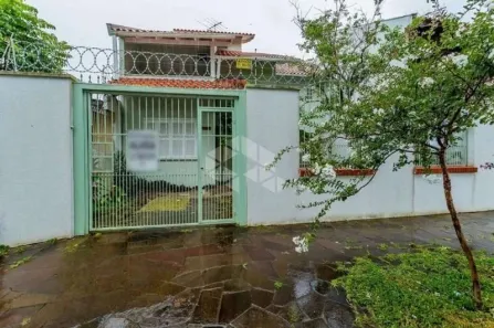 Casa com 4 Quartos para alugar, 250m² no Jardim Itu, Porto Alegre