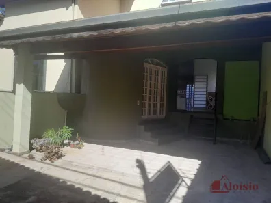 Sobrado com 3 Quartos à venda, 810m² no Campos Elíseos, Taubaté