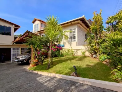 Casa com 4 Quartos à venda, 218m² no Trindade, Florianópolis