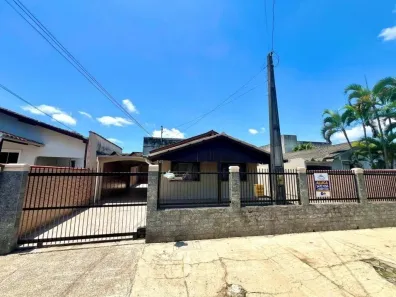 Casa com 3 Quartos à venda, 100m² no Adhemar Garcia, Joinville