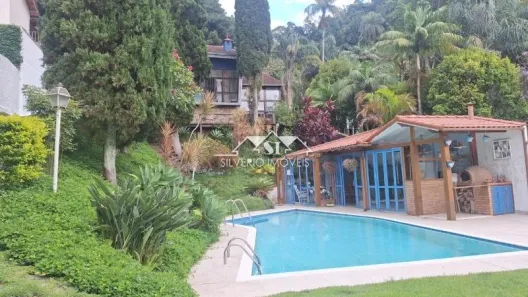 Casa com 4 Quartos à venda, 270m² no Mosela, Petrópolis