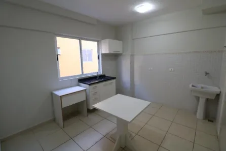 Apartamento com 1 Quarto para alugar, 22m² no Zona 07, Maringá