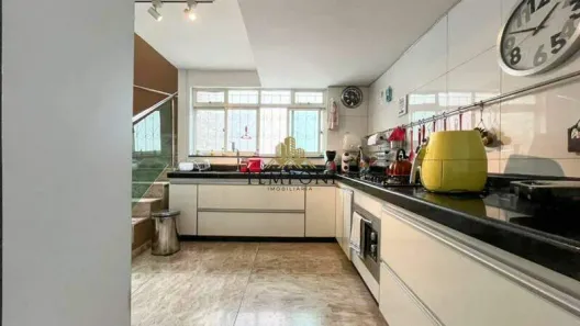 Casa com 3 Quartos à venda, 280m² no Planalto, Belo Horizonte