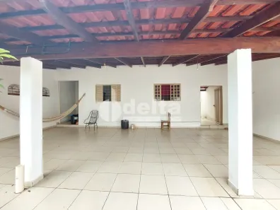 Casa com 3 Quartos à venda, 152m² no Jardim das Palmeiras, Uberlândia