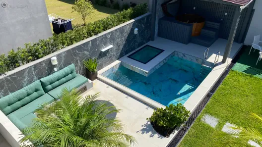 Casa com 3 Quartos à venda, 452m² no Santa Regina, Camboriú
