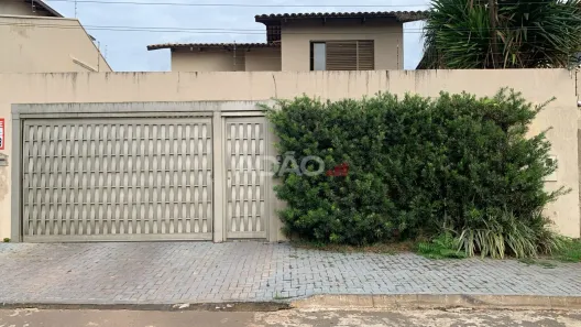 Sobrado com 4 Quartos à venda, 207m² no Village Veneza, Goiânia