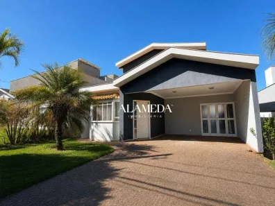 Casa de Condomínio com 3 Quartos para alugar, 200m² no Operária, Londrina