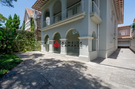 Casa com 4 Quartos para alugar, 450m² no Jardim Paulista, São Paulo